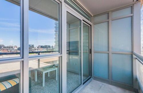 CityPlace Apartment | 2BR Apartment in Toronto - Entertainment District