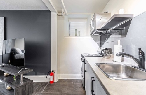 Hamilton Apartment | 2BR Apartment - Near Downtown