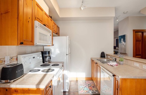 Village North House | 2BR | Granite Court | Steps from Whistler Village | Private Balcony w/BBQ | Secure Parking