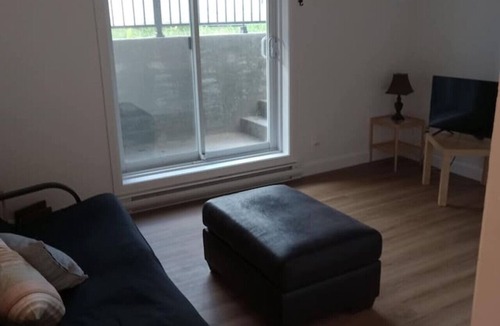 Les Rivieres Apartment | 3,5 rénove avec cour anglaise