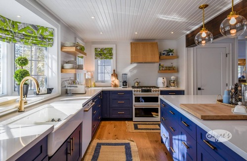 Muskoka Lakes Cottage | 3+ bdrm, 3 bath, Bunkie, Luxury, Lake Muskoka, Miles of boating on the Big 3!