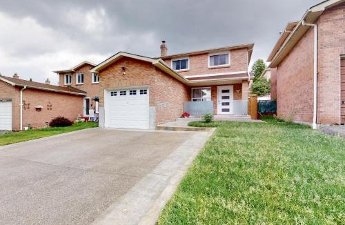 Ajax Apartment | 3-Bed 3-Bath Cozy Vacation House in Ajax, Greater Toronto Area, ON, Canada