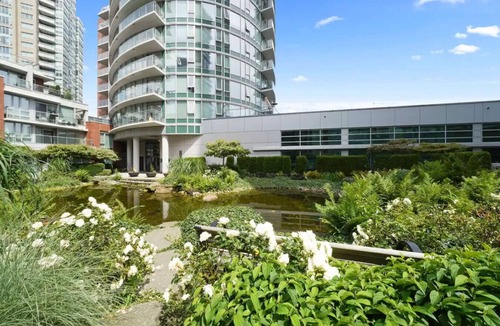 Gastown Apartment | 3 Bed Room Sub Penthouse Ocean and MountainView
