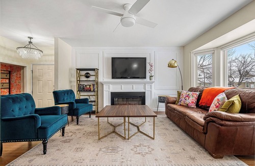 Southeast Calgary House | 3 Bedroom 2 level House close to Fish Creek & Spruce Meadows