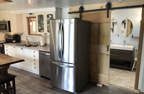 Sauble Beach Cottage | 3 Bedroom Cottage Backs on to Sauble Beach