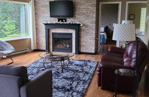 Regional District of Nanaimo House | 3 bedroom home on the outskirts of Qualicum Beach