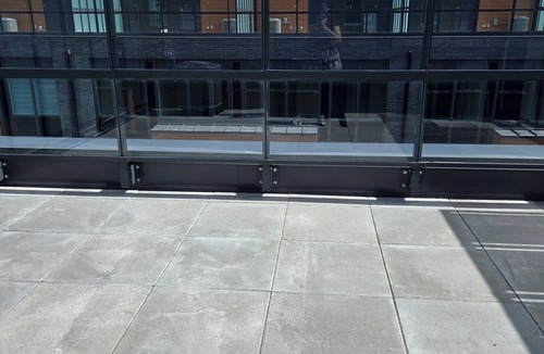 Toronto House | 3-bedroom townhome in nice, quiet Toronto area, also with AC,stairs and bike!