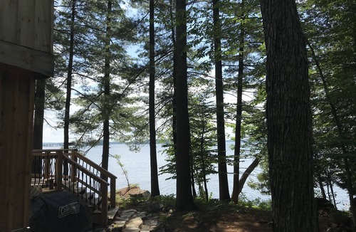 Muskoka Lakes Cottage | 3 bedroom waterfront cottage in the heart of Lake Muskoka
