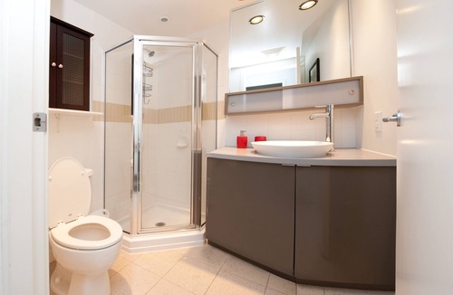 Crosstown House | 3 Bedrooms/3 Baths House in Downtown Vancouver