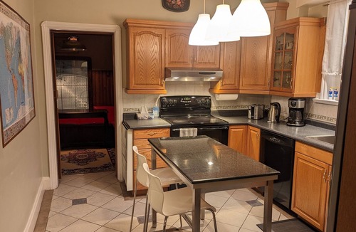 East Kildonan House | 3 floors character house