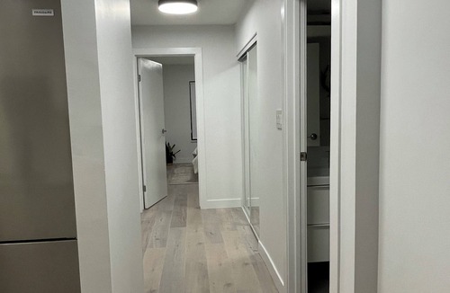 Fairview Apartment | 3 Minute Walk to VGH - Perfect for Doctors, Residents, Nurses or Patients.