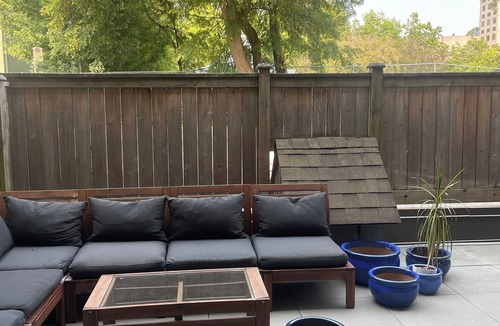 Fairview Apartment | 3 Minute Walk to VGH - Perfect for Doctors, Residents, Nurses or Patients.