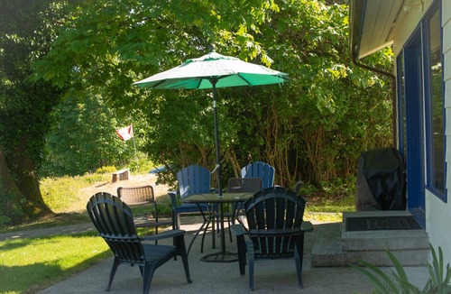Sooke House | 3 month summer-fall booking, Waterfront - 3 bedrooms, 2 full bathrooms, sleeps 6