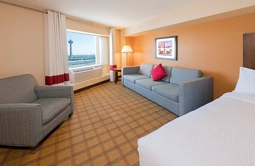 Fallsview Hotel | 3-Star Hotel ∙ Four Points by Sheraton Niagara Falls Fallsview