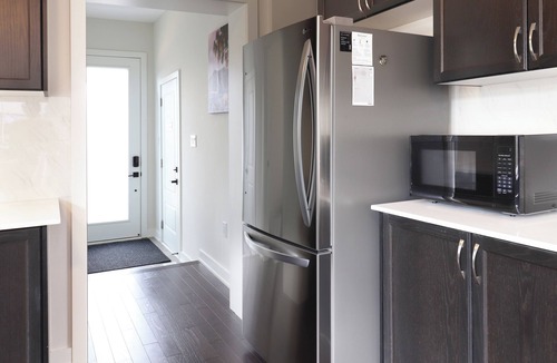 Dwight House | 3000SQF Private Retreat Modern Cottage AC Fibre Wifi Muskoka Algonquin