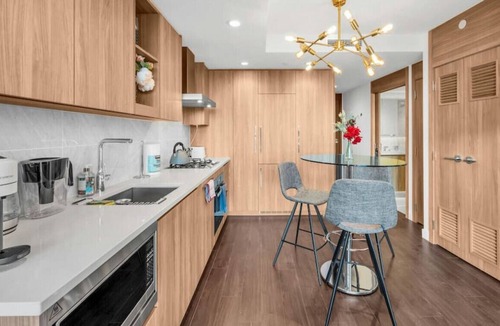 Southeast False Creek Condo | {30Days+} Scorpio Palace - 2 BDR 1 BATH @ Olympic Village