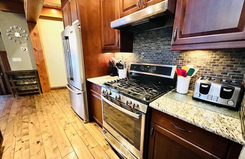 Golden Ski Chalet | 3200 sqft/297 sqm Full Timber Frame. 3 Floors of Pure Luxury. 5* Family Retreat