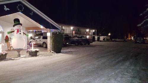 Sicamous Hotel | 33 m² Motel ∙ 6 guests