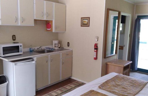 East Kootenay Hotel | 34 m² Motel ∙ 2 bedrooms ∙ 23 guests