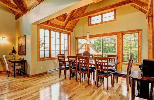 Stoneham Ski Chalet | 36- Chalet à louer à Stoneham