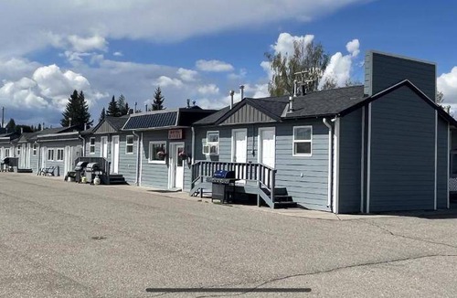 Pincher Creek Hotel | 37 m² Motel ∙ 7 guests
