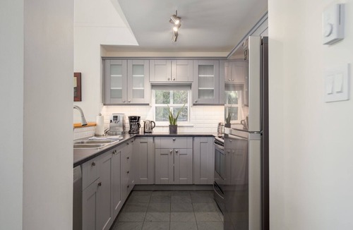 Blackcomb House | 3BR | Alpine Greens | King Bed | Soaker Tub | Wood Burning Fireplace | Near Gondola
