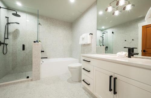 Nordic Estates House | 3BR, Taluswood Heights, Luxury, Private Hot Tub, Ski-in Ski-Out, by Harmony Whistler