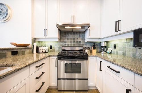 Nordic Estates House | 3BR, Taluswood Heights, Luxury, Private Hot Tub, Ski-in Ski-Out, by Harmony Whistler