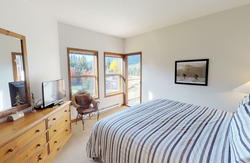 Blackcomb House | 3BR Townhome on Golf Course by Harmony Whistler