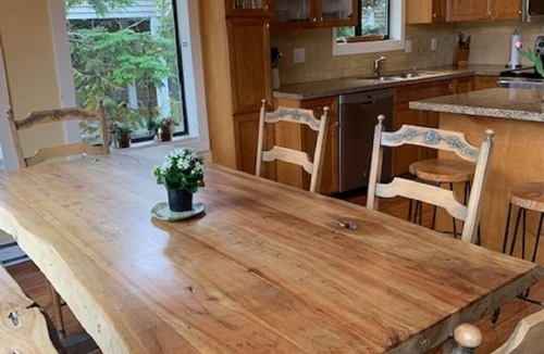 Whistler Cay Heights Ski Chalet | 4 Bdrm /3 Bath / 5 Min Walk From Village