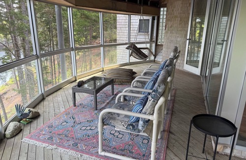 Middle River House | 4 Bed (Sleeps 8) persons Vacation Rental with cottage, private dock and beach.