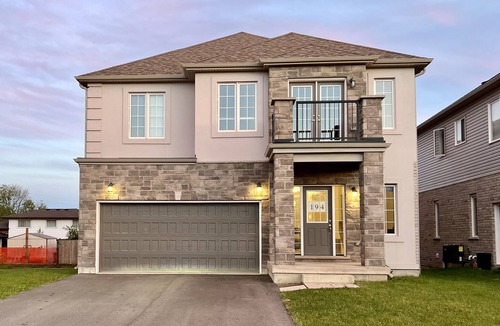 Welland House | 4 bedroom clean and spacious home