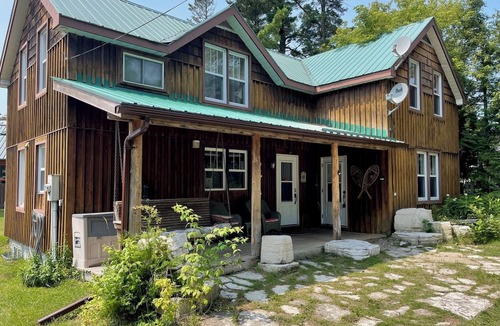 Manitoulin District Cottage | 4 Bedroom Cottage On Manitoulin Island- Next to the Longest Beach on the Island!