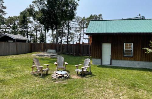 Manitoulin District House | 4 Bedroom Cottage on Manitoulin Island Next to Sand Beaches!