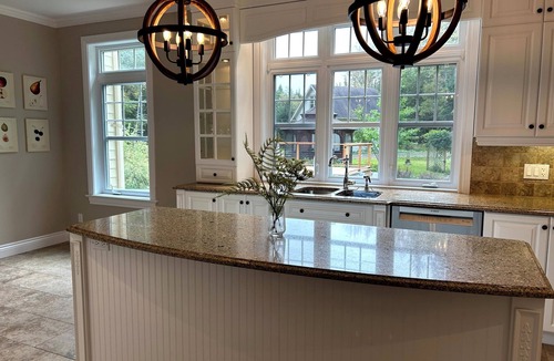 Stanstead Township Cottage | 4 bedroom cottage with hot tub, heated pool, lake access, fire pit and game room