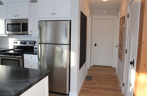 Stanhope Cottage | 4-bedroom house in Stanhope - walk to the beach!