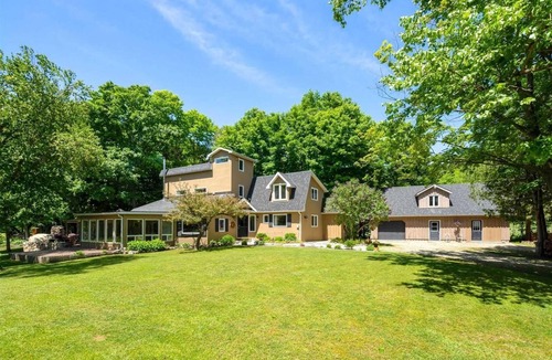 Mulmur Cottage | 4 bedroom with sauna in Mulmur
