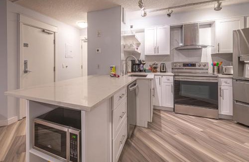 Canmore Apartment | 4 Bedrooms Suite Combo for Group of Families - Windtower Lodge