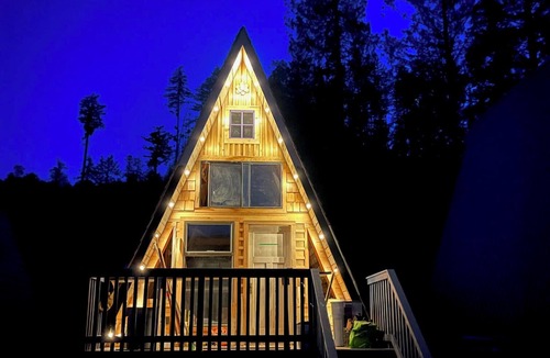 Powell River Cabin | 4 Coastal Cabins for exploring the Sunshine Coast of BC