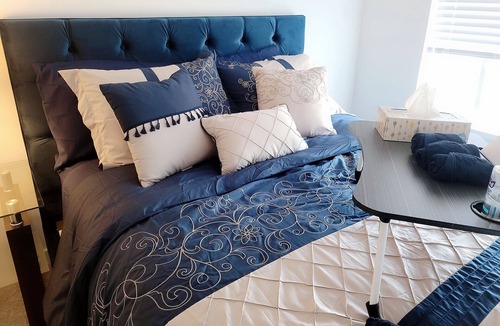 Newton Apartment | 4-min to Bear Creek Park, Surrey✧2BED-2BATH✧KITCHEN✧