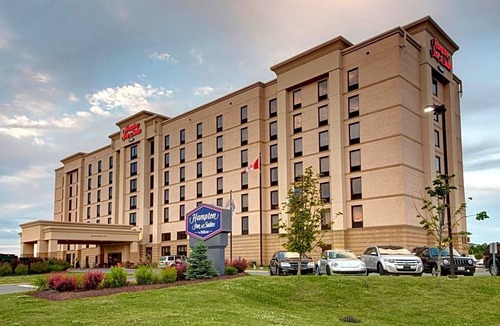 Dartmouth Hotel | 4-Star Hotel ∙ Hampton Inn & Suites by Hilton Dartmouth - Halifax