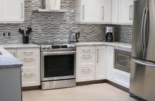 Canmore Condo | 403 · Amazing Penthouse-Private Hot Tub #1 of 5 - 403
