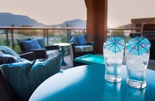 North End Condo | #406 OS Downtown Waterscapes Large 3 Bed Luxury Suite
