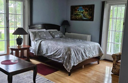 Summerside Bed & Breakfast | 450 m² Bed and breakfast ∙ 3 guests