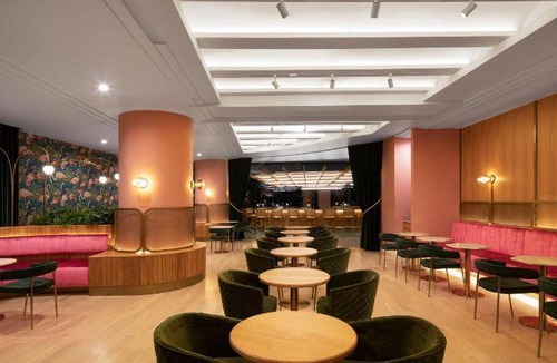 Quartier des Spectacles Hotel | 48 m² Hotel ∙ 4 guests