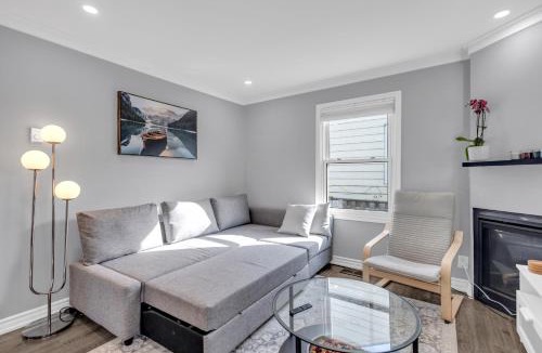 Northeast Mississauga House | 4BR Home with 2 bath Near YYZ Airport 7 minutes