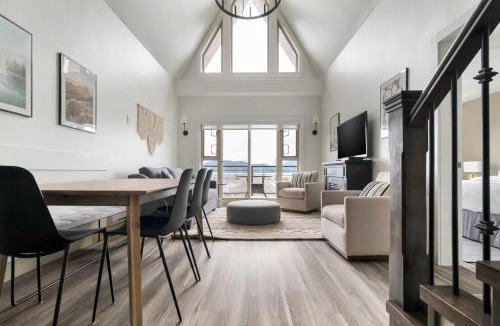 Harrison Hot Springs Apartment | 4BR Penthouse w Rooftop in the Heart of Harrison
