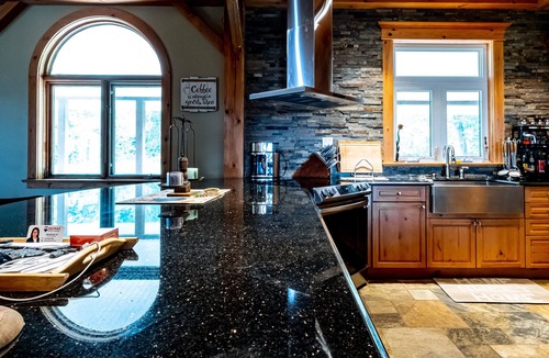 Scugog Cottage | 5-Acre Waterfront Cottage w/sauna & Hot Tub at lake Scugog, 1 hour from Toronto