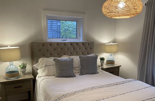 South End Apartment | 5 Bedroom South Halifax Close to Ocean & downtown! Steps to University’s !