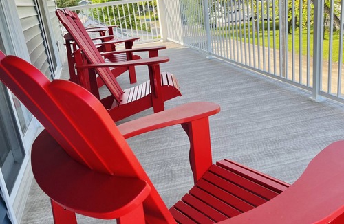 Pointe-du-Chene House | 5 Bedroom Summer House (newly built) - Walk to Parlee Beach!